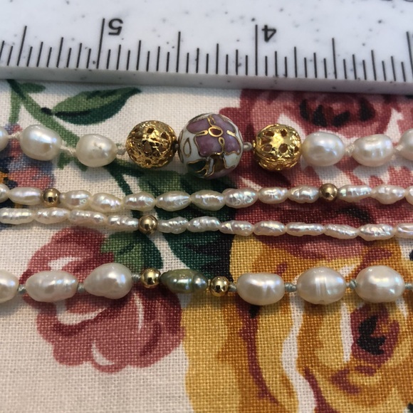 Bundle of 3 Delicate Gold and Pearl Bracelets - Picture 8 of 12